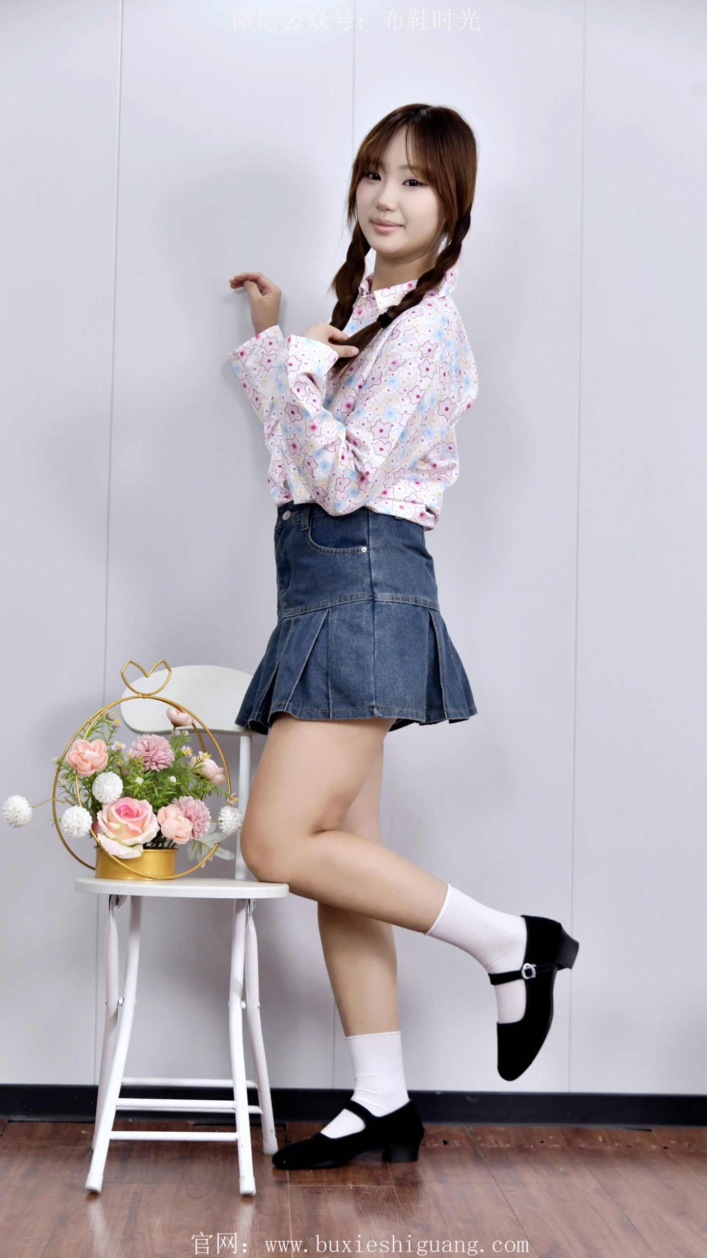 260/UU~【碎花轻甜】碎花配牛仔，白袜衬鞋显清甜。