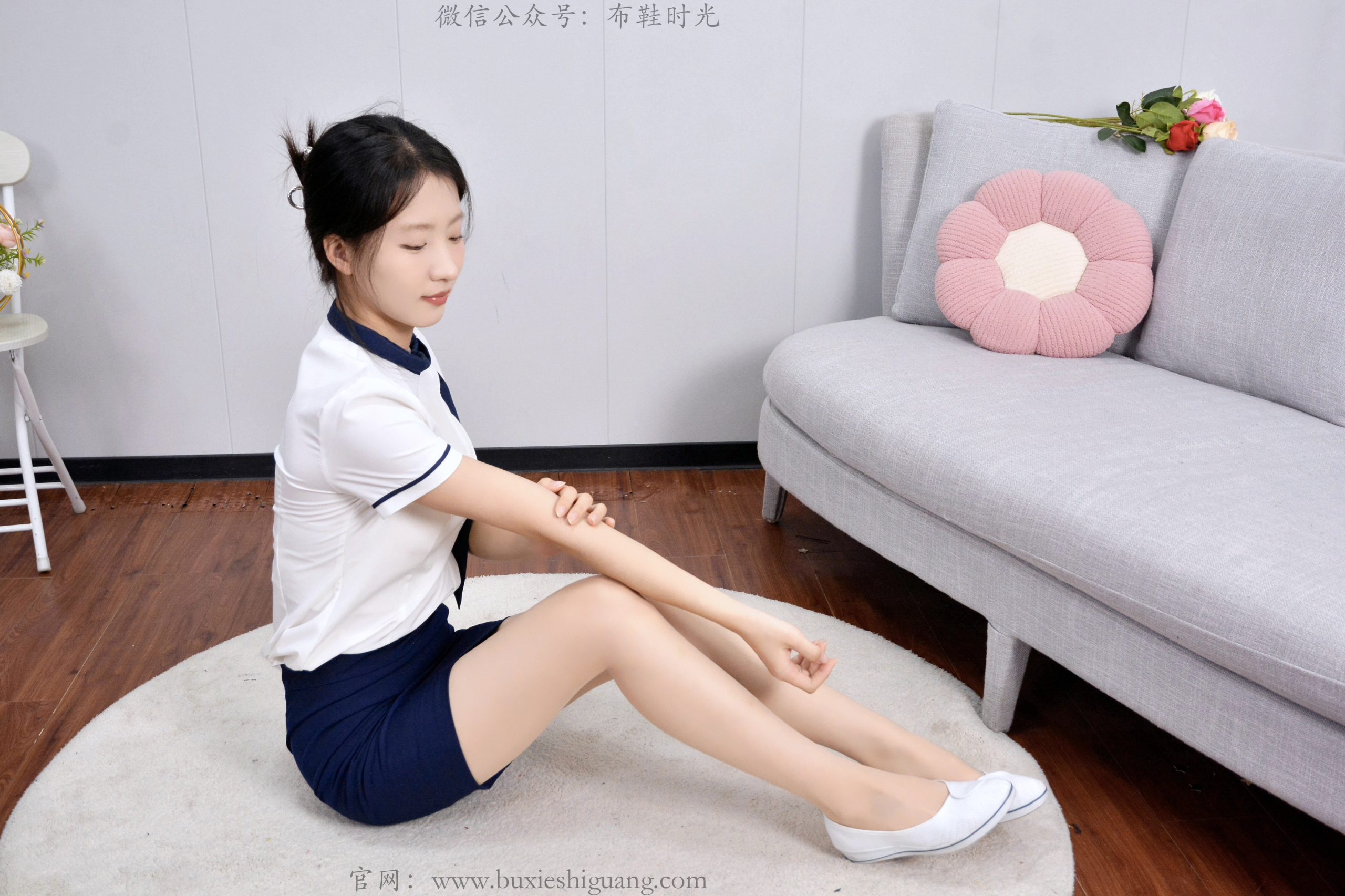 303/月月~【洁白符号】洁白护士鞋袜间温柔尽显质感。