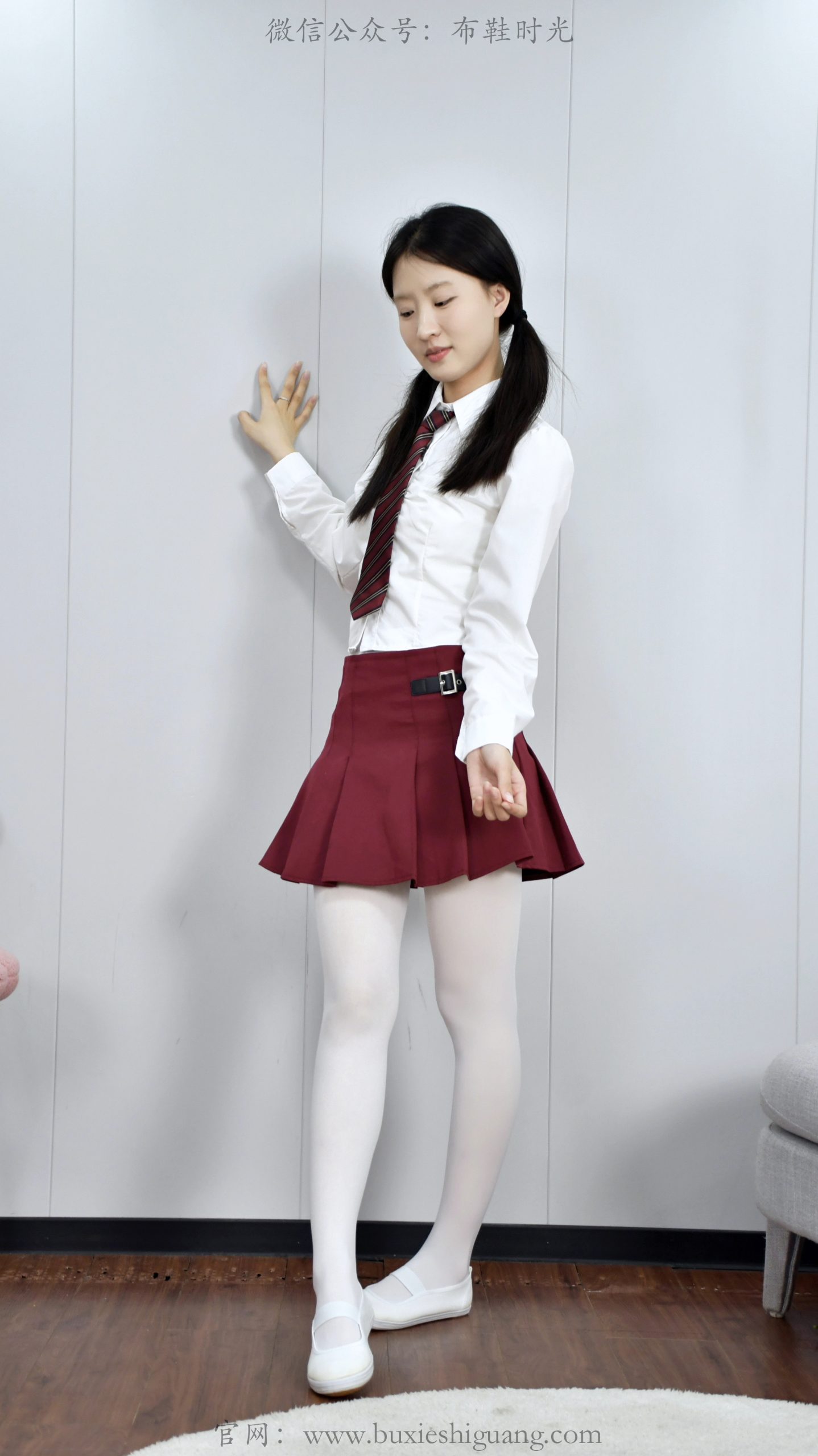 310/月月~【白袜轻扬】白袜映鞋，裙角轻扬，少女心事藏花间。