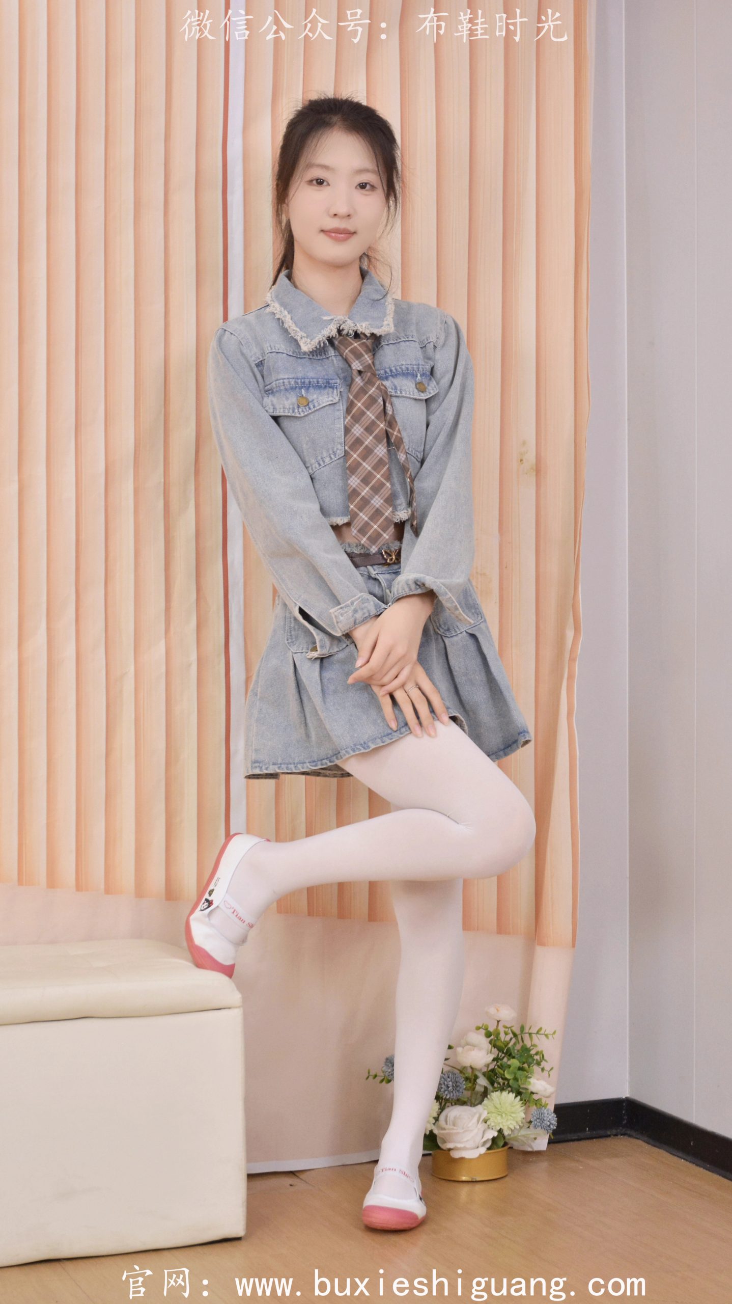 316/月月~【牛仔甜丝】牛仔裙装衬后白，彩鞋轻踏显元气。