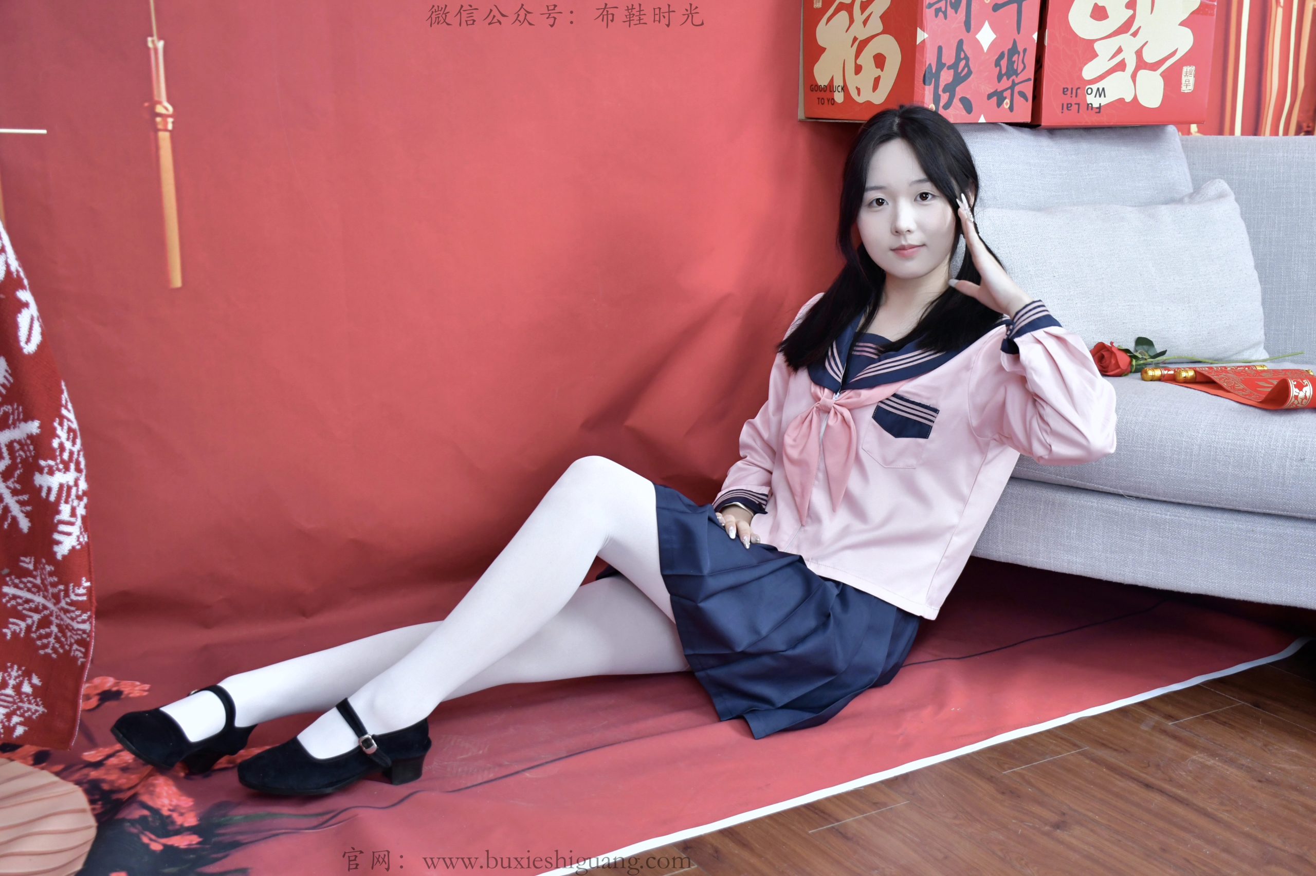 318/岁岁~【福年甜趣】红福满屏甜妹，白袜红舞鞋藏新春软意。