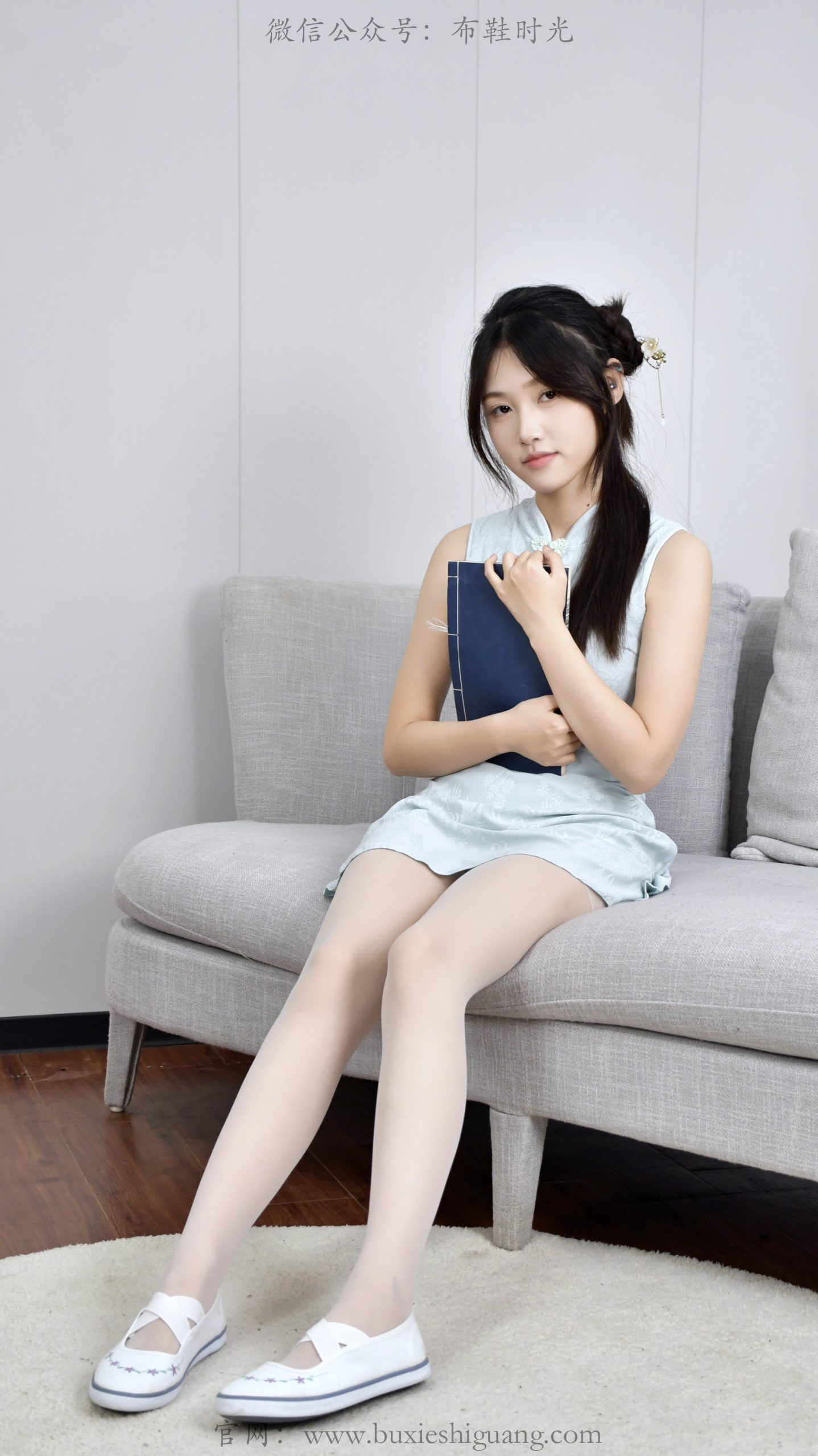 319/夏夏~【清韵国风】青衫素袜踏清欢，伞扇书间藏温婉。