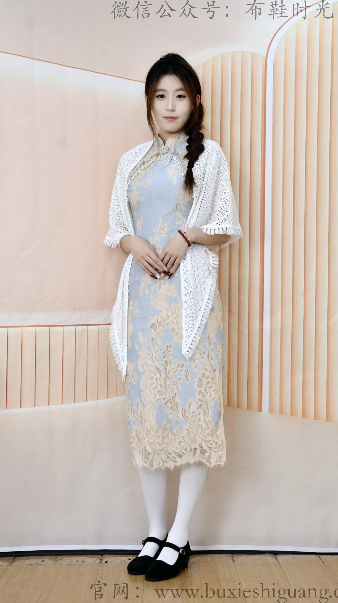 325/小清~【旗袍雅韵】蓝旗袍白袜衬温婉，一颦一笑皆是东方雅致。