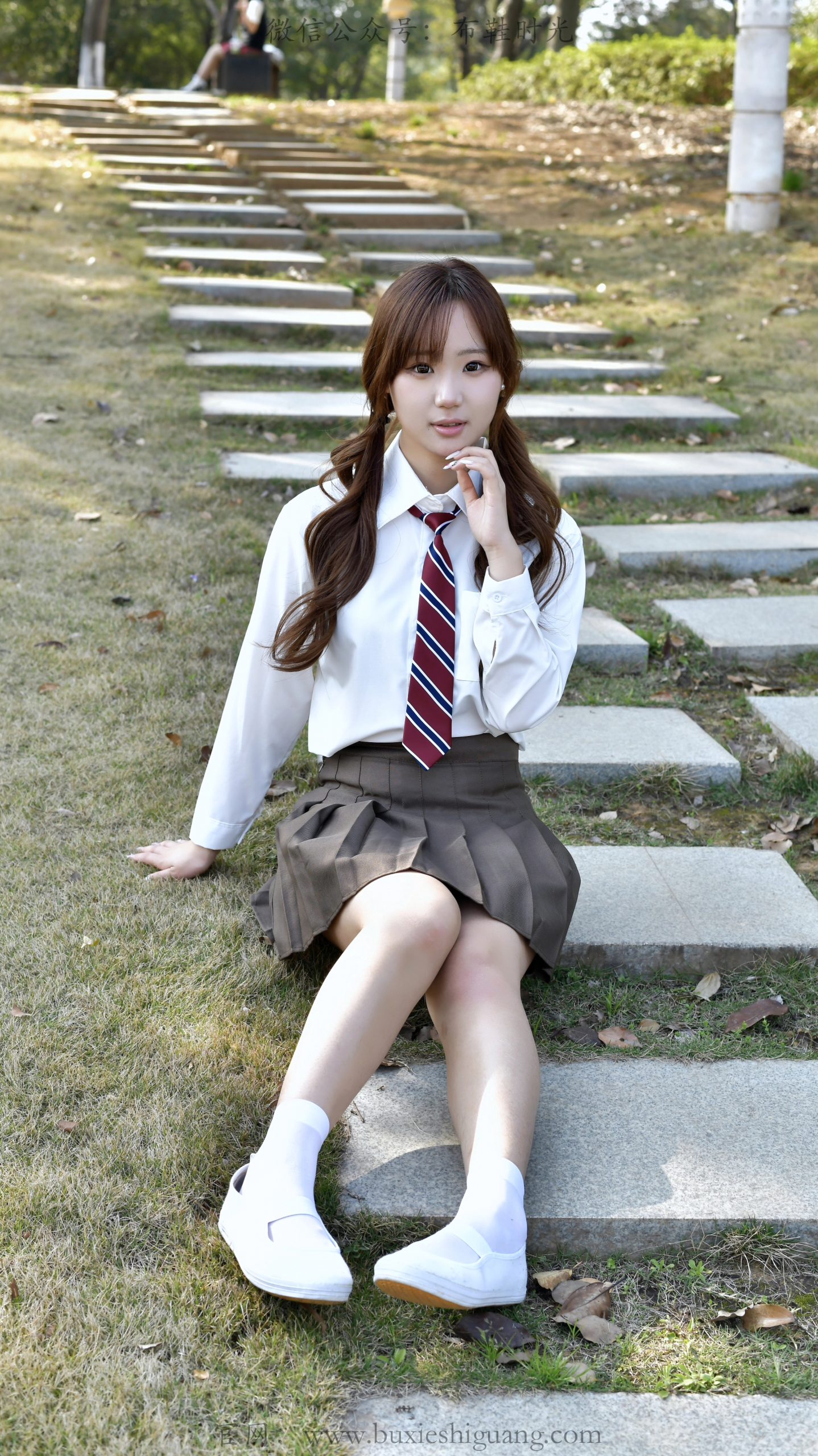 326/UU~【春野JK】玉兰落满春径，JK少女定格校园青春瞬间。