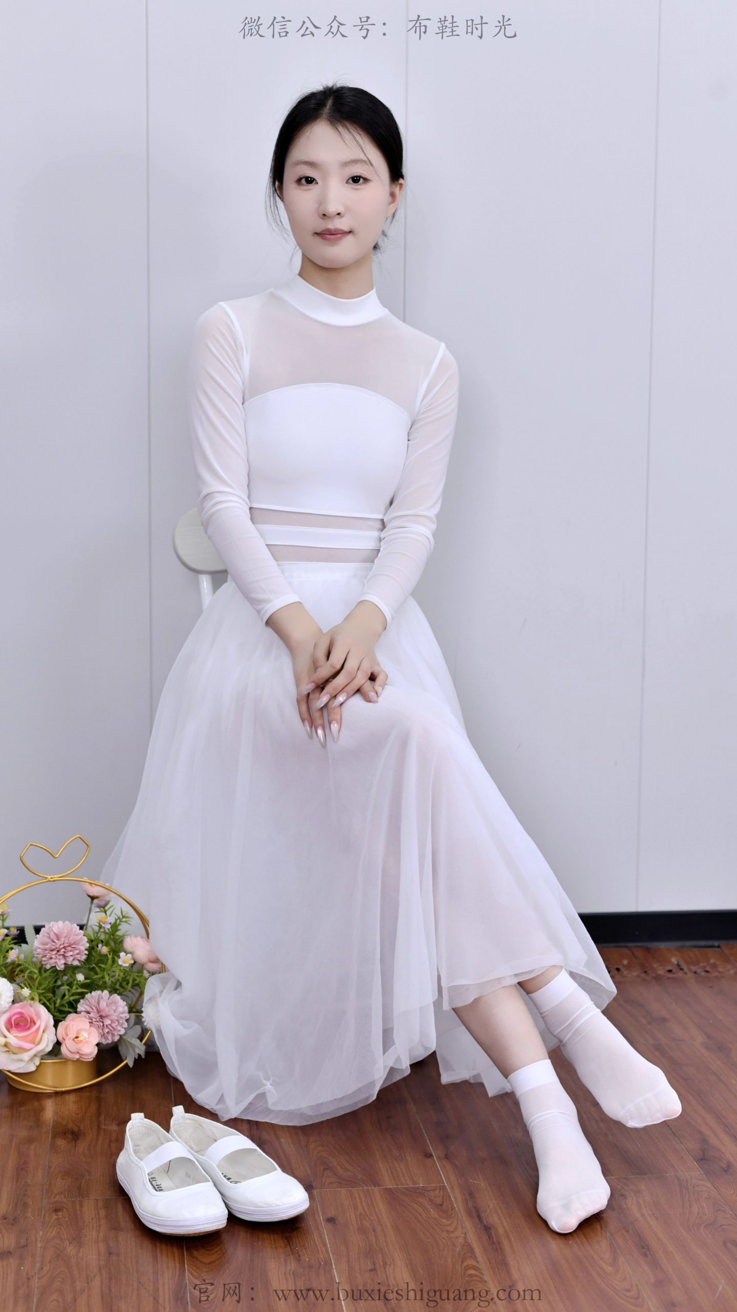 329/月月~【素履清姿】白纱映素袜，鞋履藏温柔，定格灵动足部瞬间。
