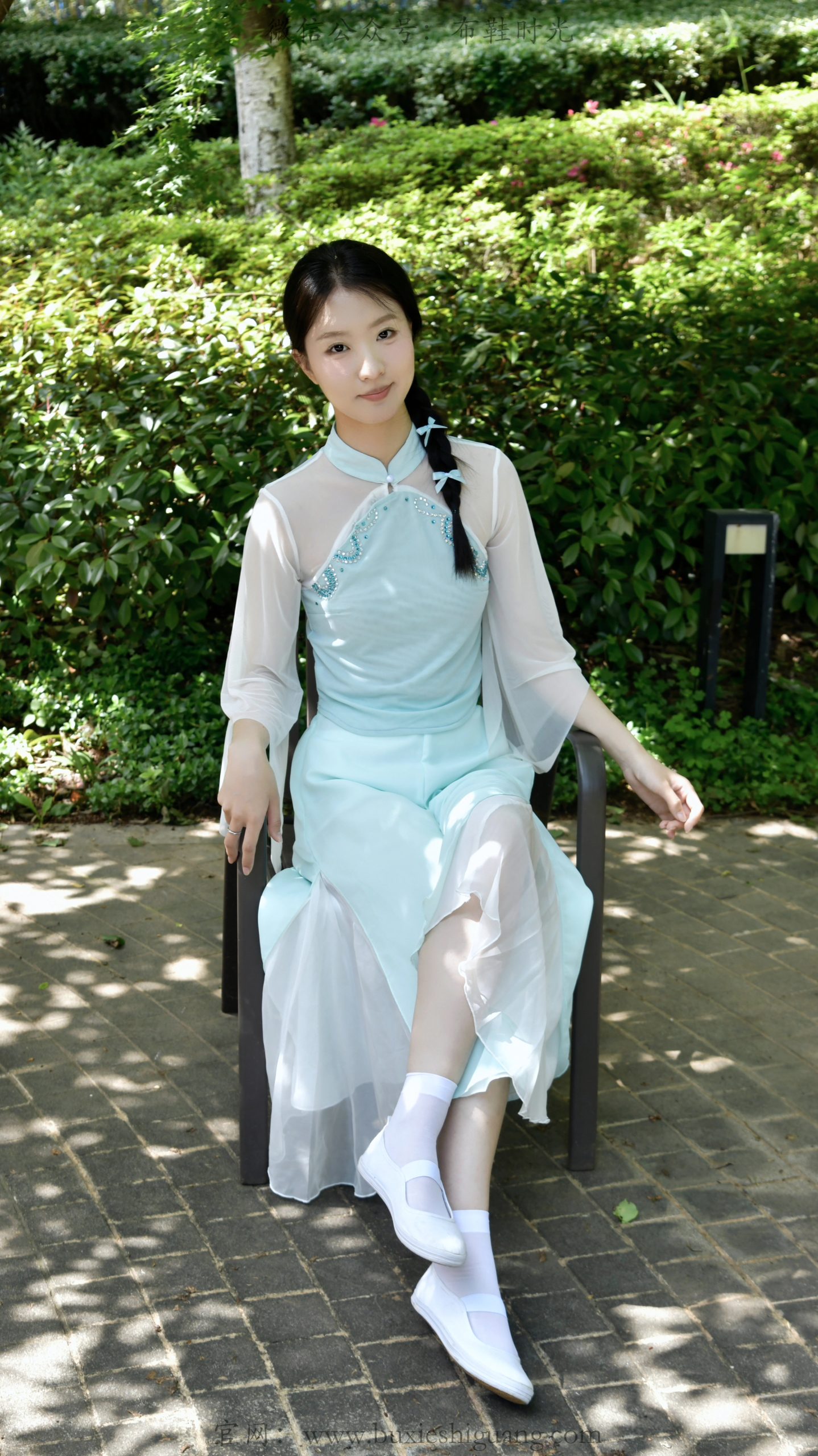344/月月~【国风清雅】清风拂翠影，新中式少女藏清雅古韵。