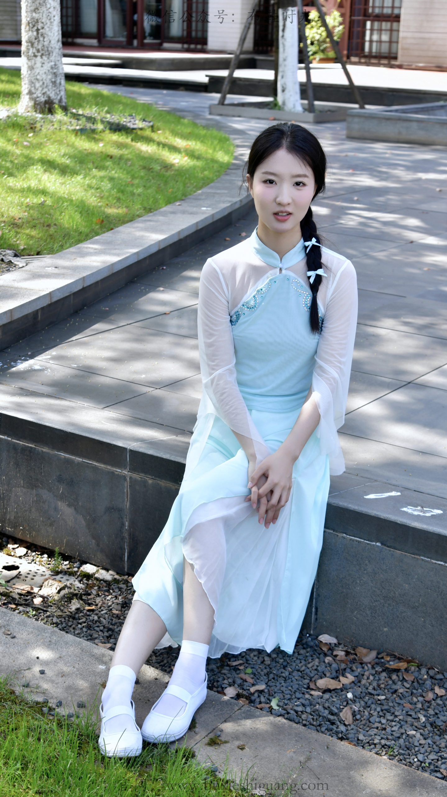 344/月月~【国风清雅】清风拂翠影，新中式少女藏清雅古韵。