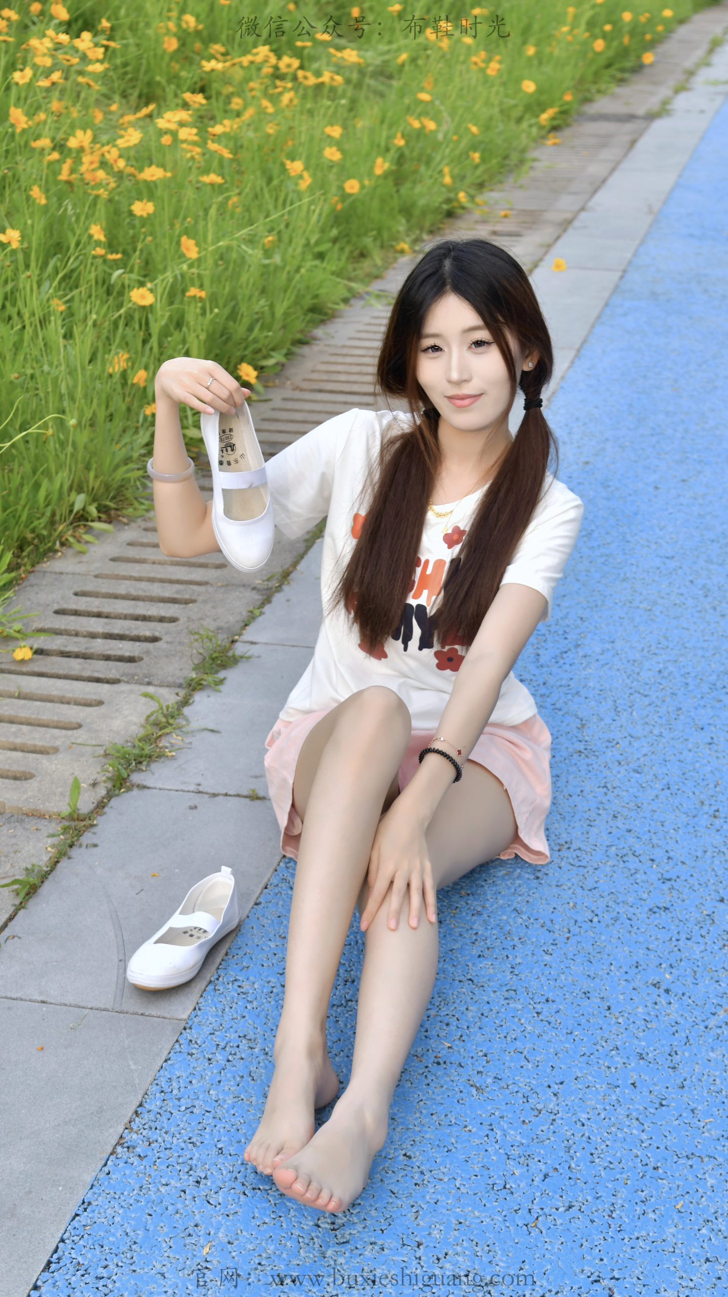 347/小清~【花间逐夏】柳下花田闲漫步，软履轻携夏日清甜。