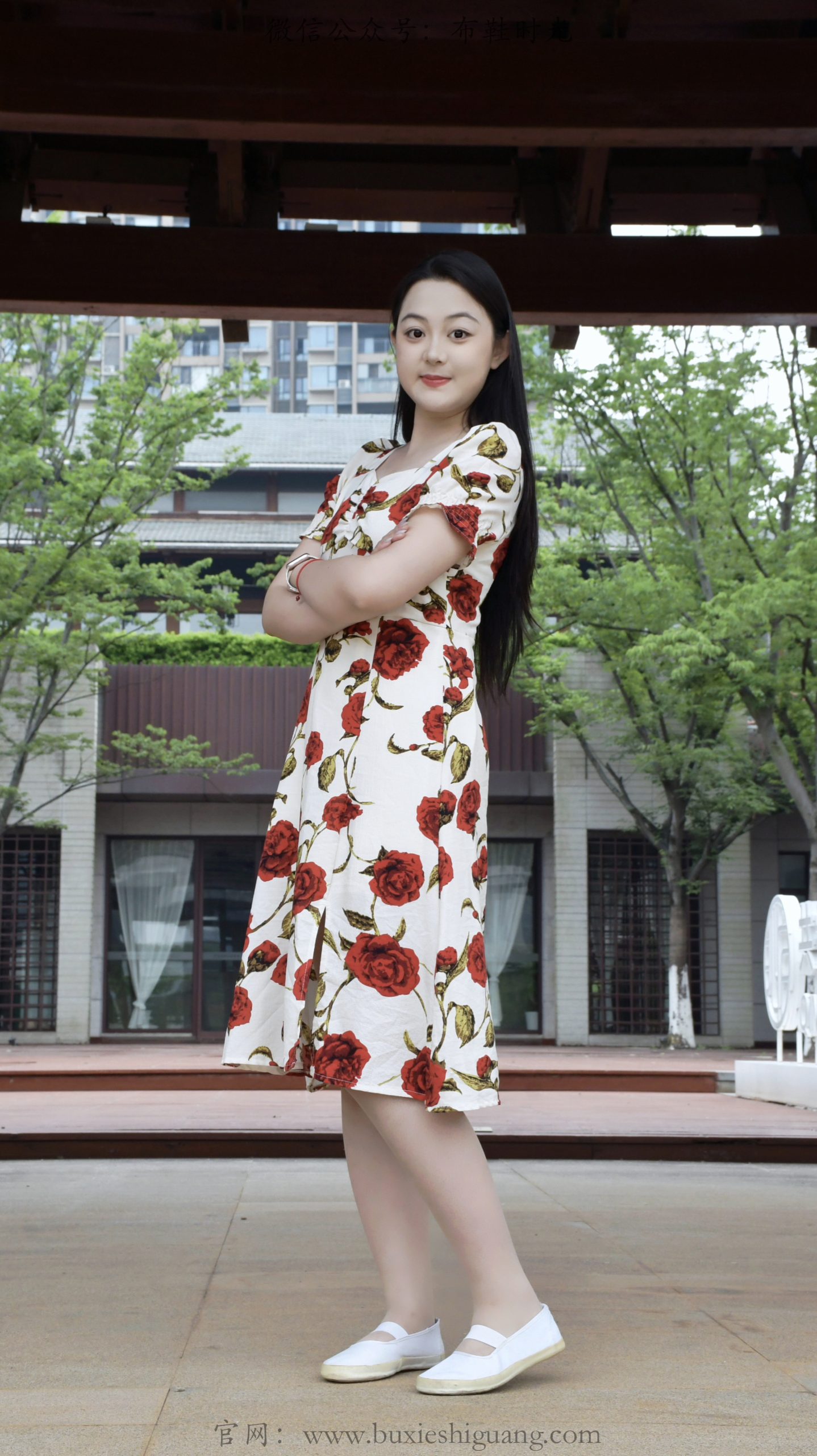 350/图图~【红玫闲叙】红玫裙染庭前翠，白履轻携悠然夏意。
