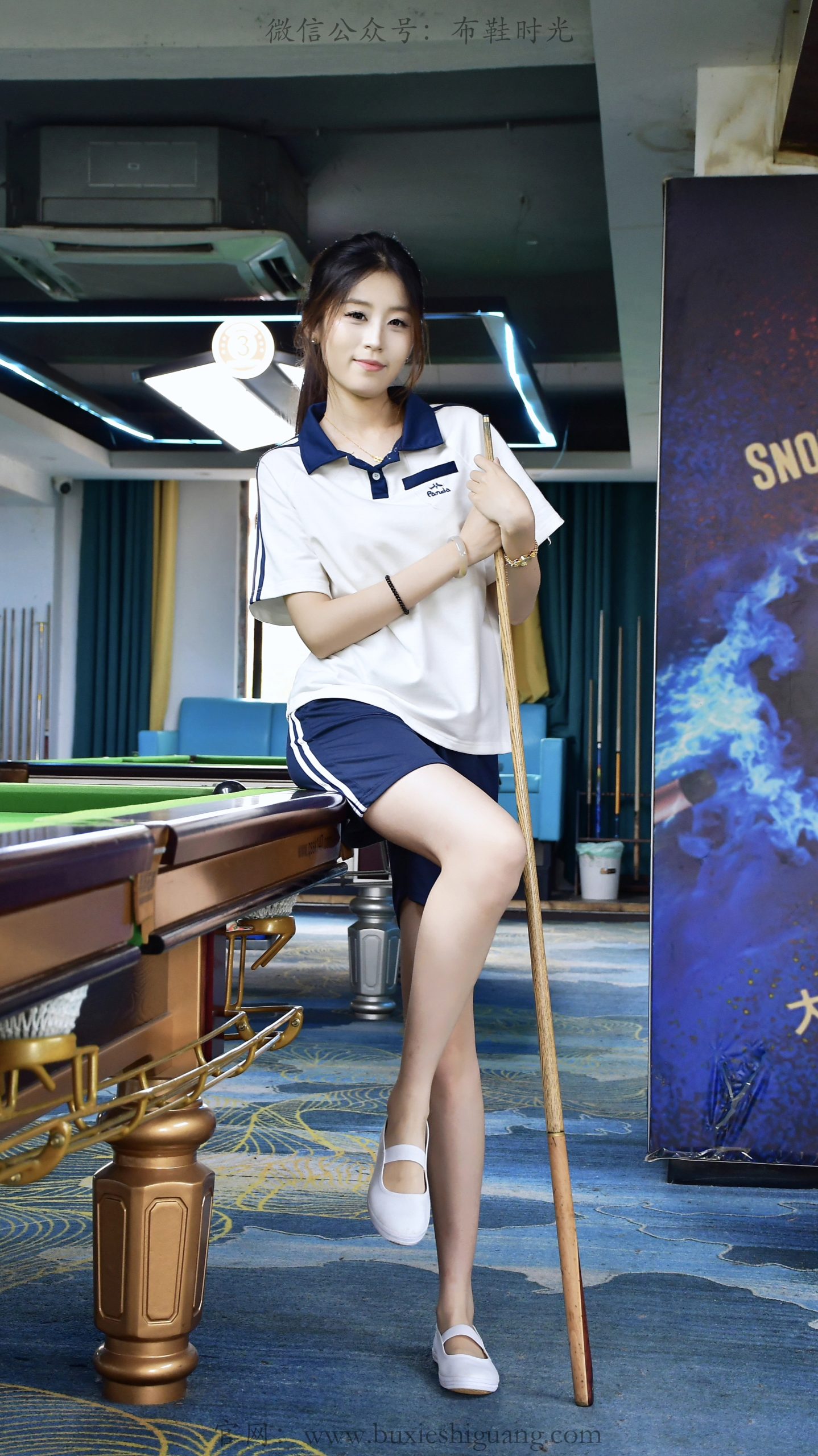 353/小清~【球厅清姿】校服少女执杆台球厅，白鞋白袜衬灵动日常。