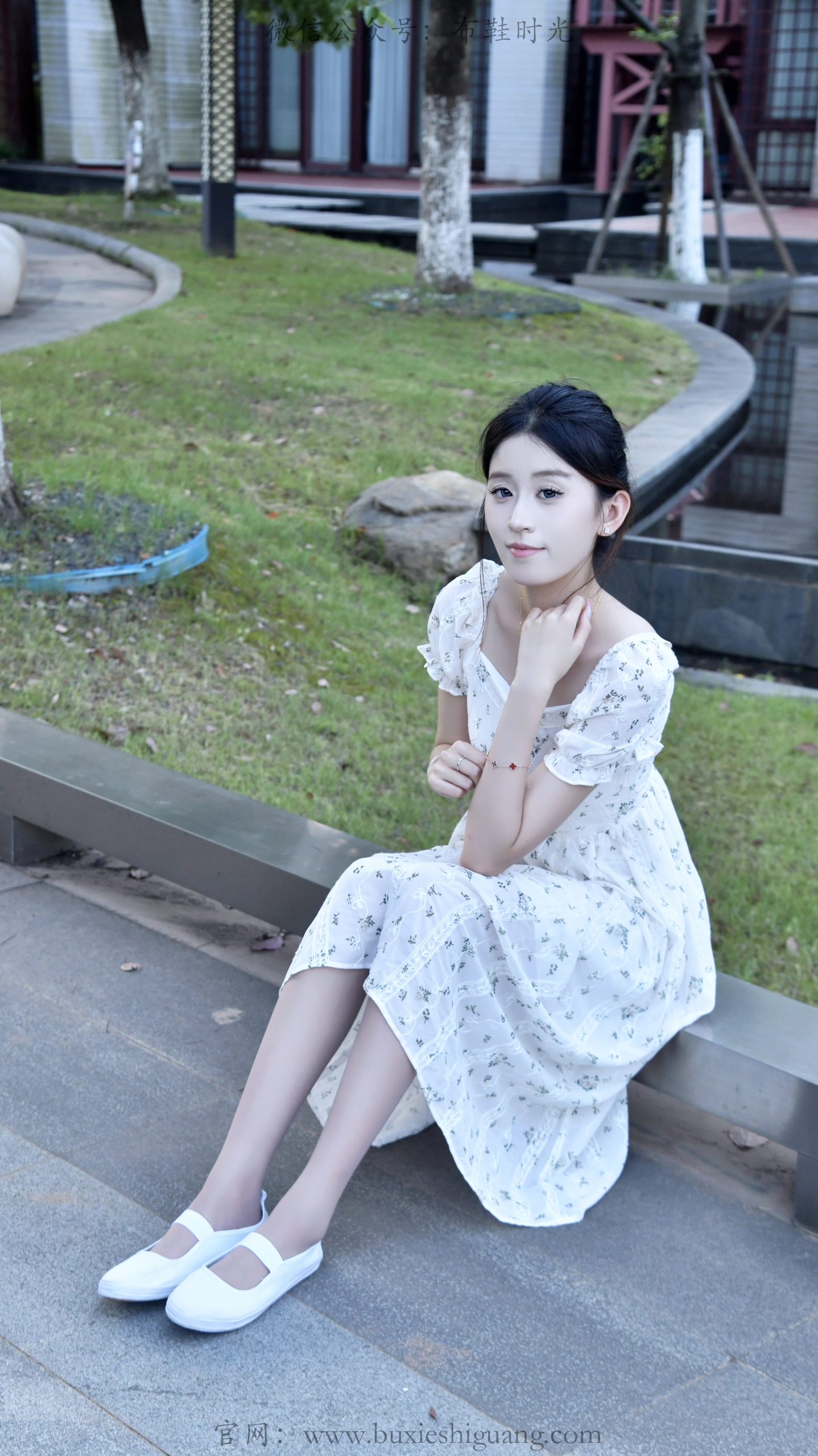 355/小清~【碎花闲庭】碎花长裙游园间，白鞋柔袜藏尽初夏温柔。