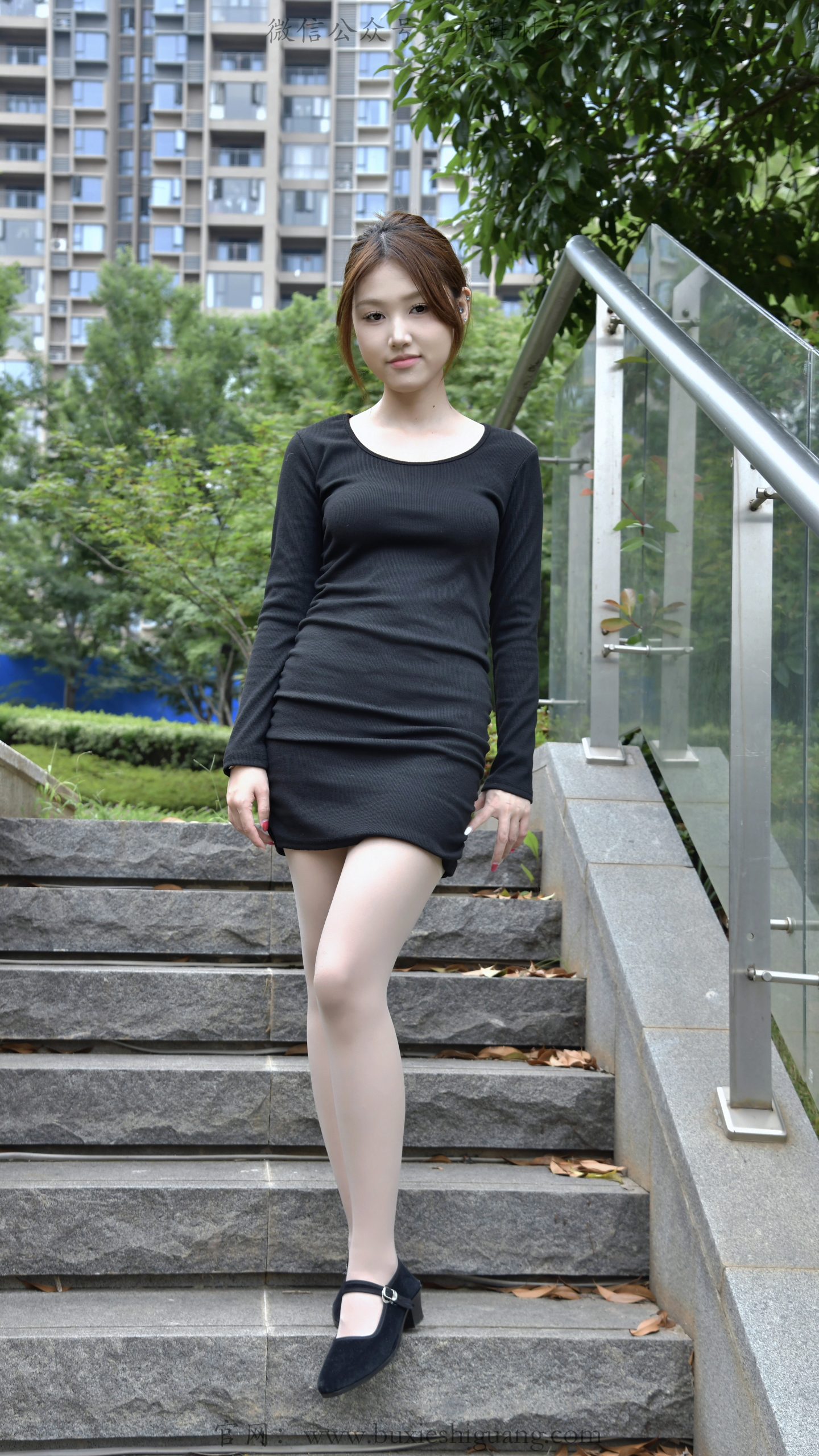 357/夏夏~【黑裙庭隅】黑裙漫步青石园林，薄袜红舞鞋衬温婉身姿。