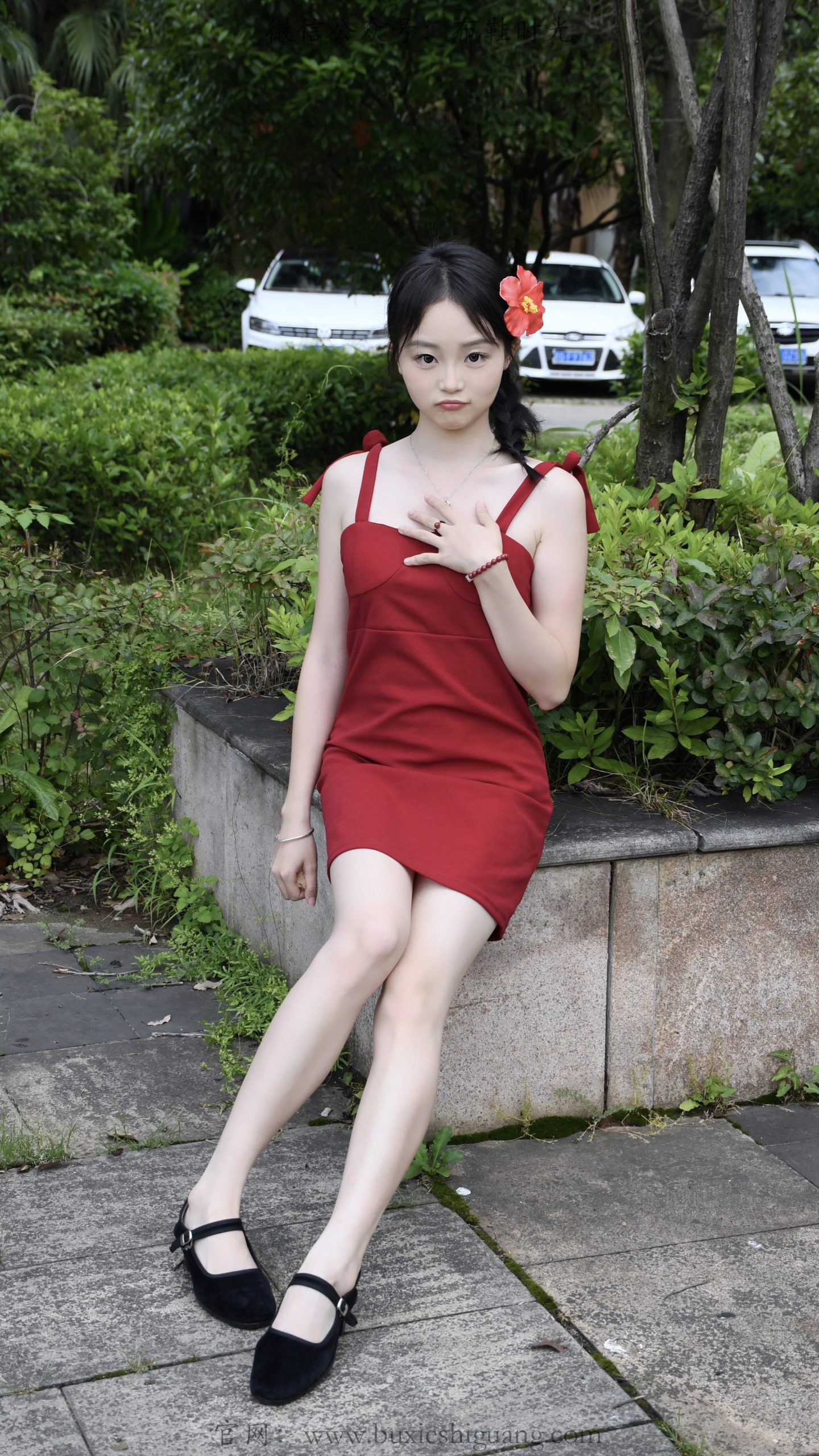 361/双双~【红裙初夏】红裙邂逅林间绿意，灵动姿态盛放夏日美好。
