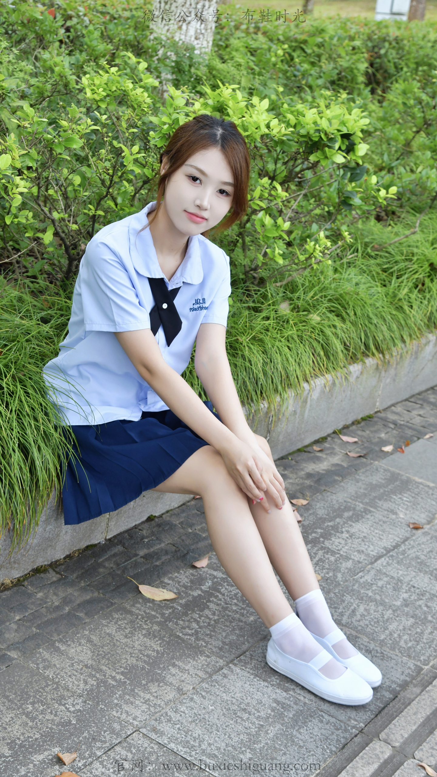 364/夏夏~【青衫逐夏】林荫校服映笑颜，一举一动皆是青春模样。