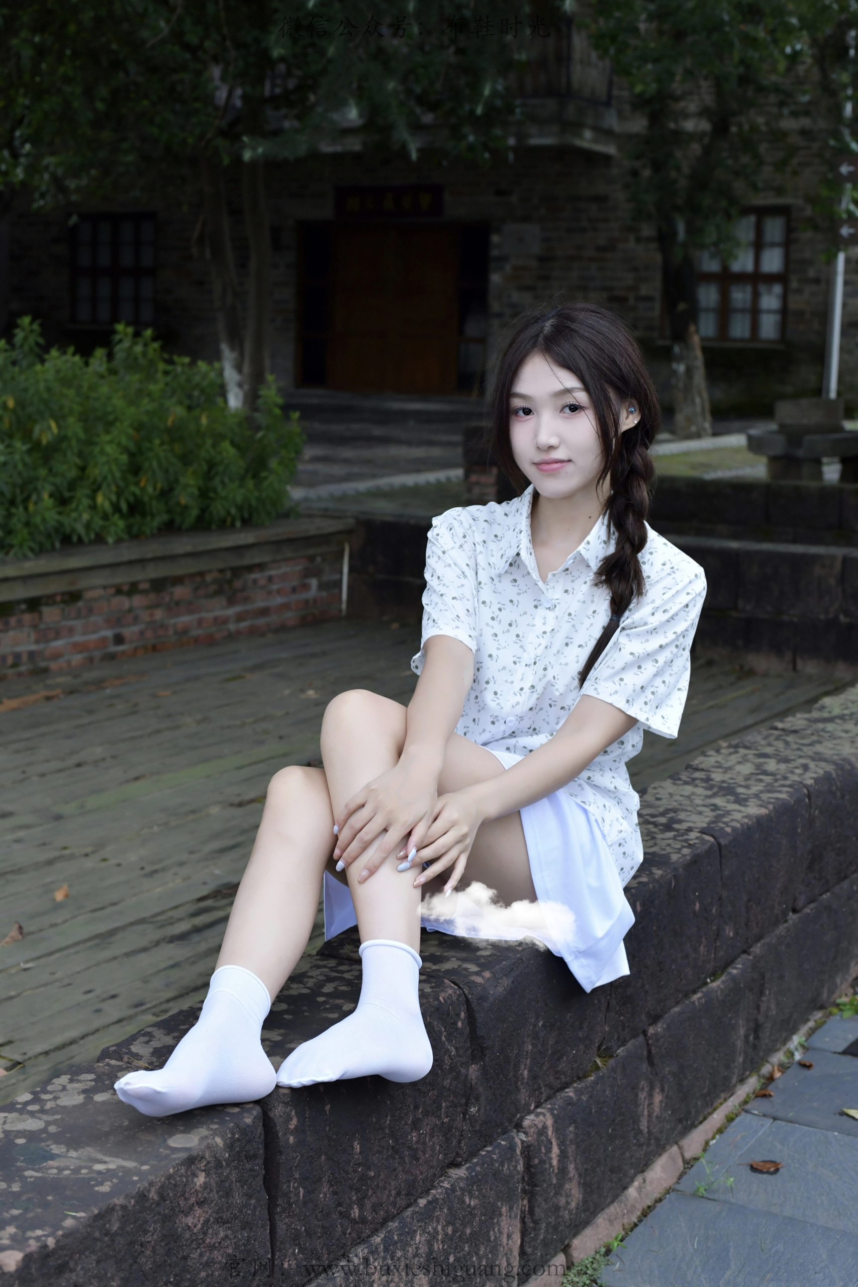 384/夏夏~【清韵闲姿】古建外景衬佳人，素衣布鞋，尽展悠然少女姿态。